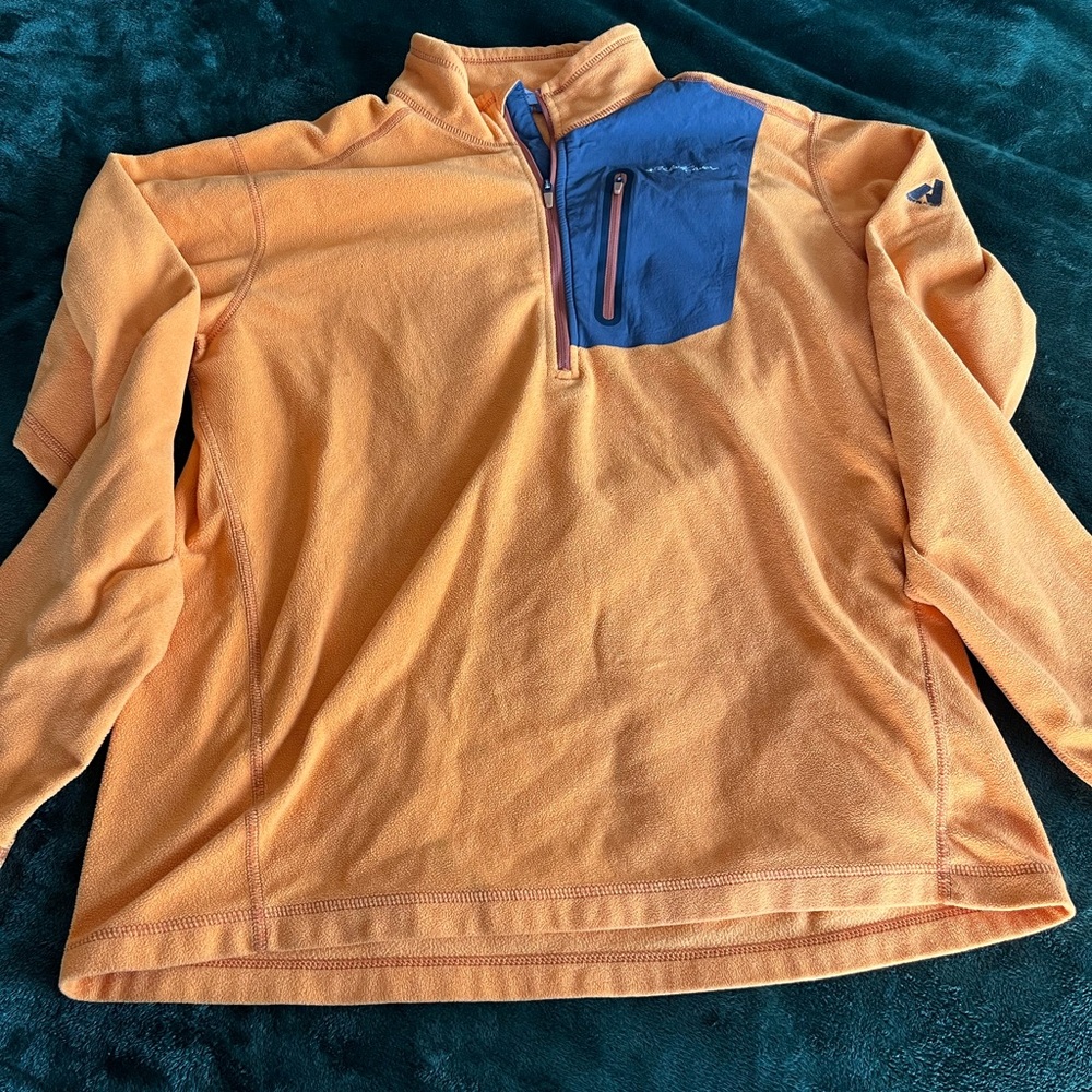 Bright orange men’s fleece pullover